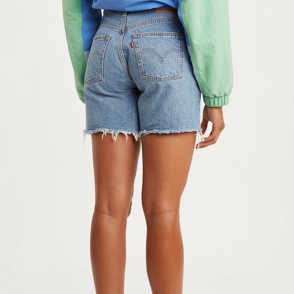 Levi’s 501 Mid Length Short NWOT - Picture 2 of 4